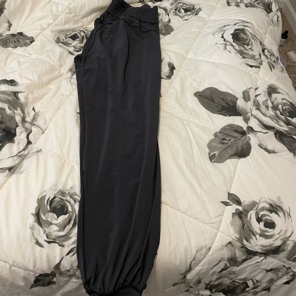 LULU DARK GRAY JOGGERS, SIZE 8 - Picture 2 of 3